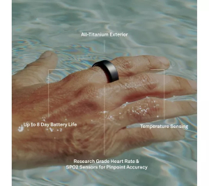 Oura Ring 4 in water